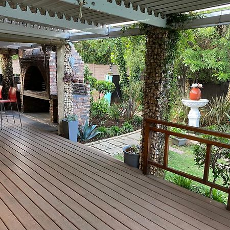 Cottonwood Guesthouse Oasis Bloemfontein Exterior foto