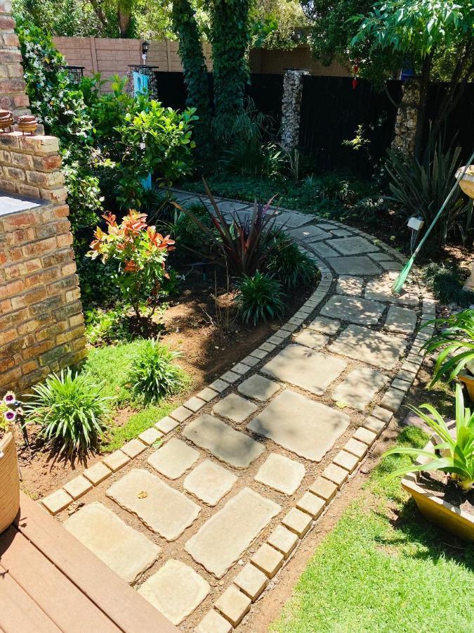 Cottonwood Guesthouse Oasis Bloemfontein Exterior foto