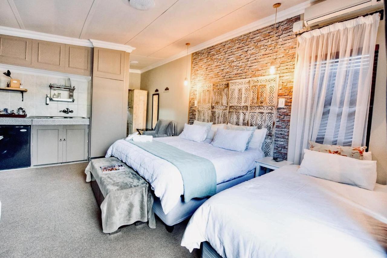 Cottonwood Guesthouse Oasis Bloemfontein Exterior foto