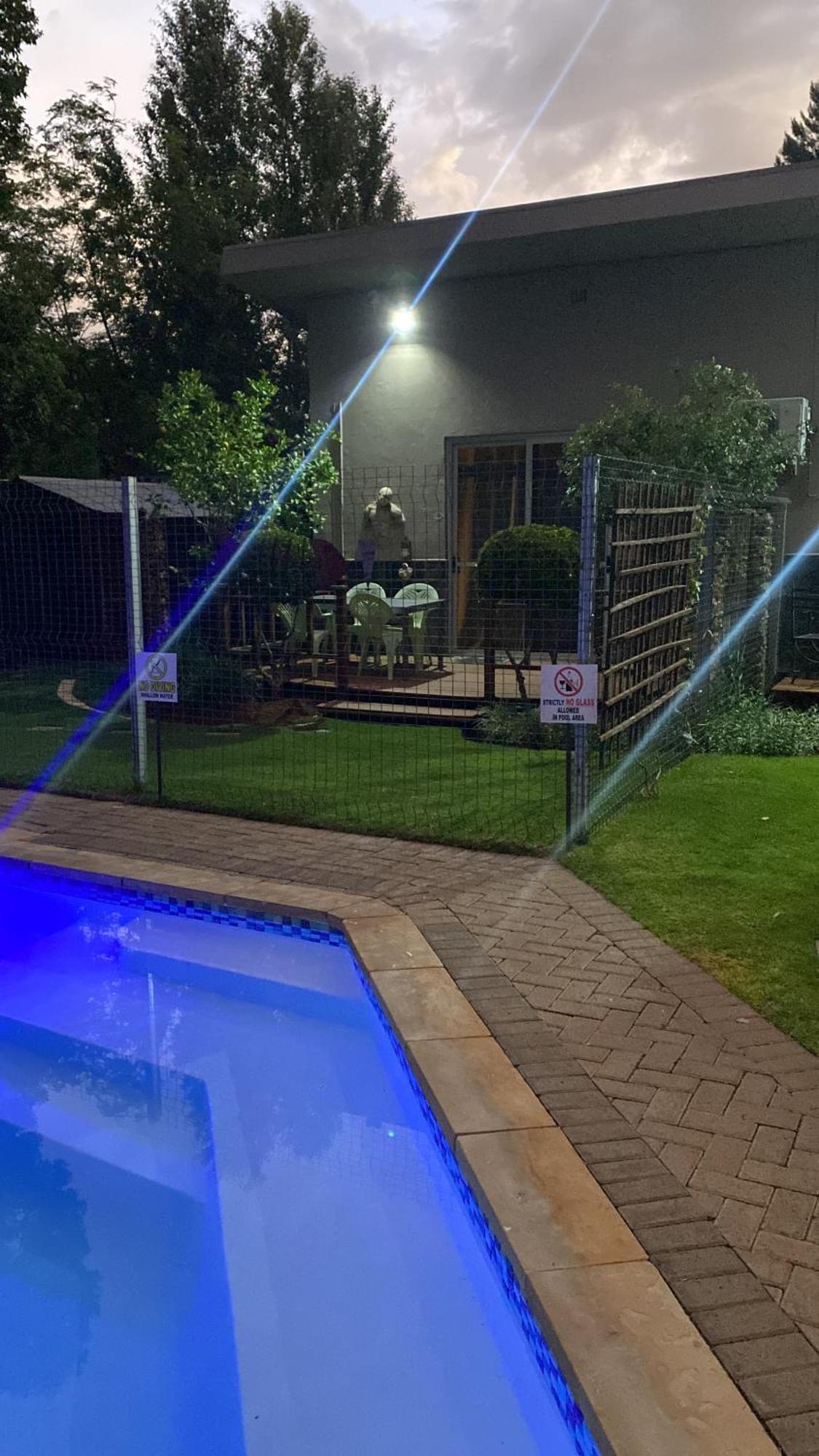 Cottonwood Guesthouse Oasis Bloemfontein Exterior foto