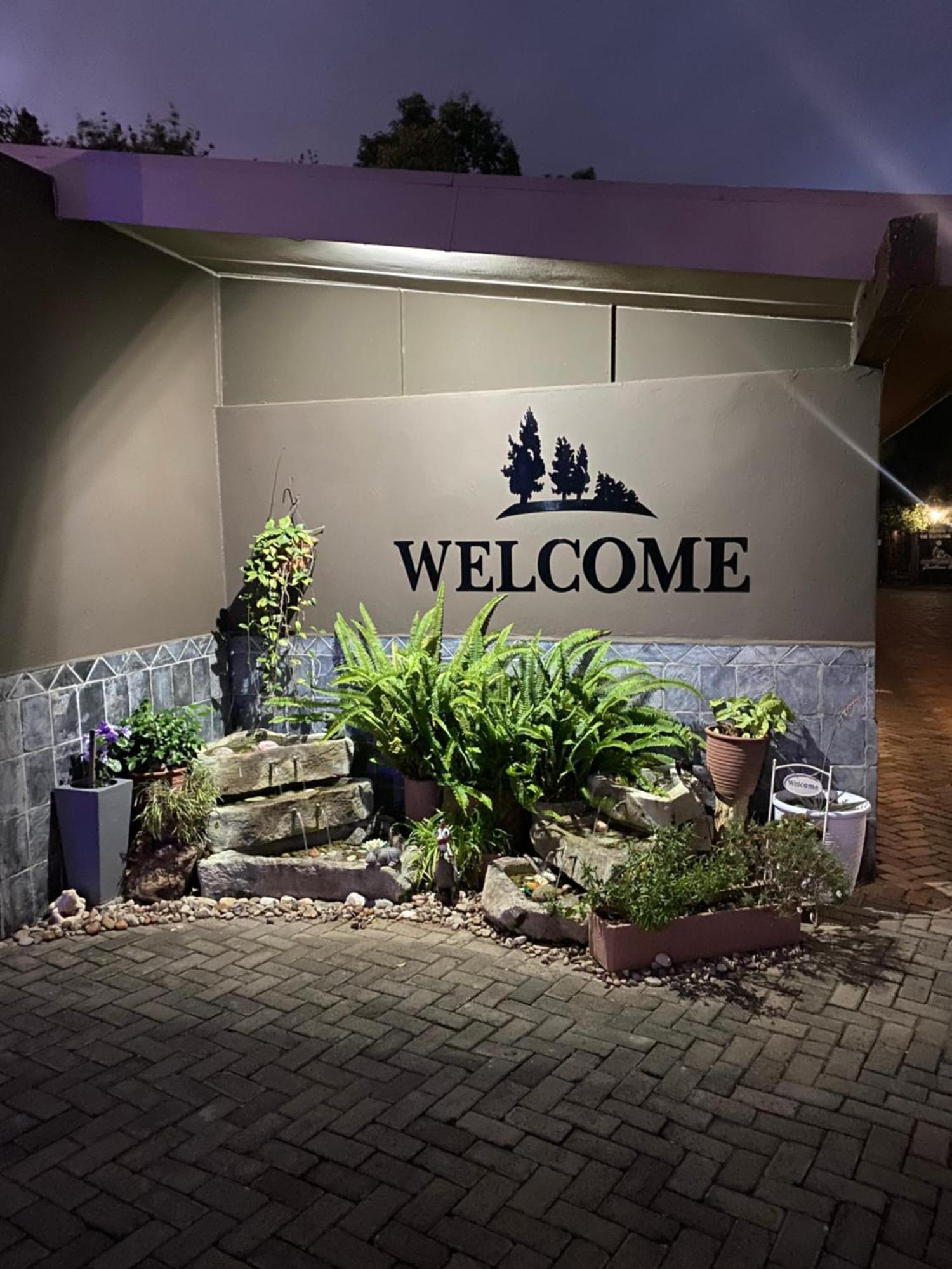 Cottonwood Guesthouse Oasis Bloemfontein Exterior foto
